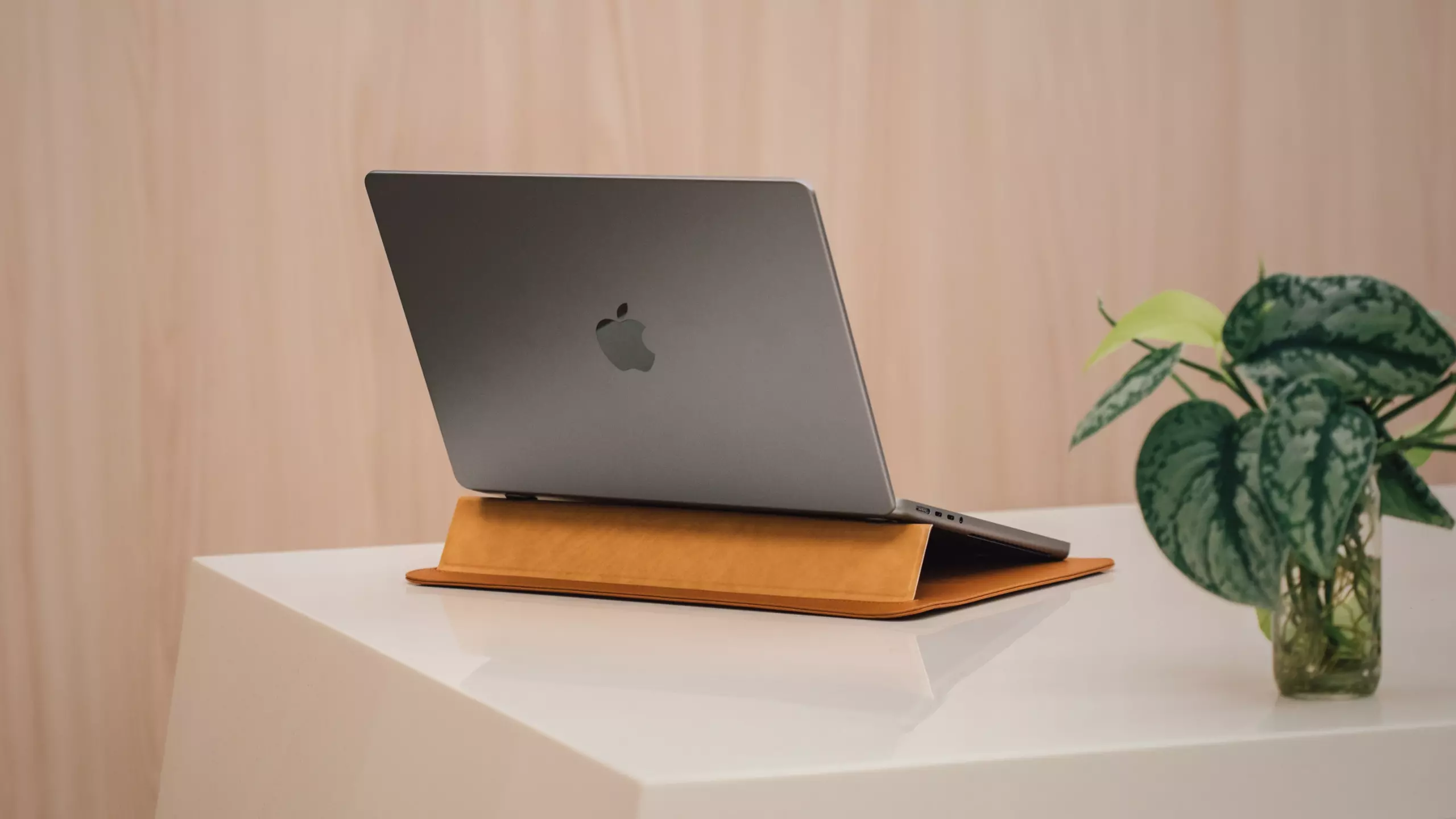 Moshi Muse 3-in-1 Slim Laptop Sleeve ซอง Macbook Pro 14 (2021